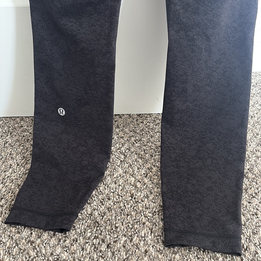Wunder Under High Rise Legging - Picture 2 of 6